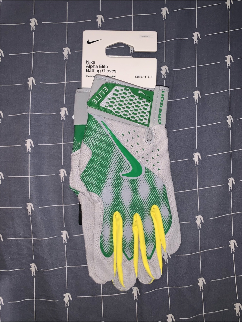 Nike Alpha Elite Oregon Ducks Baseball Batting Gloves FB4177-011 Size: Large